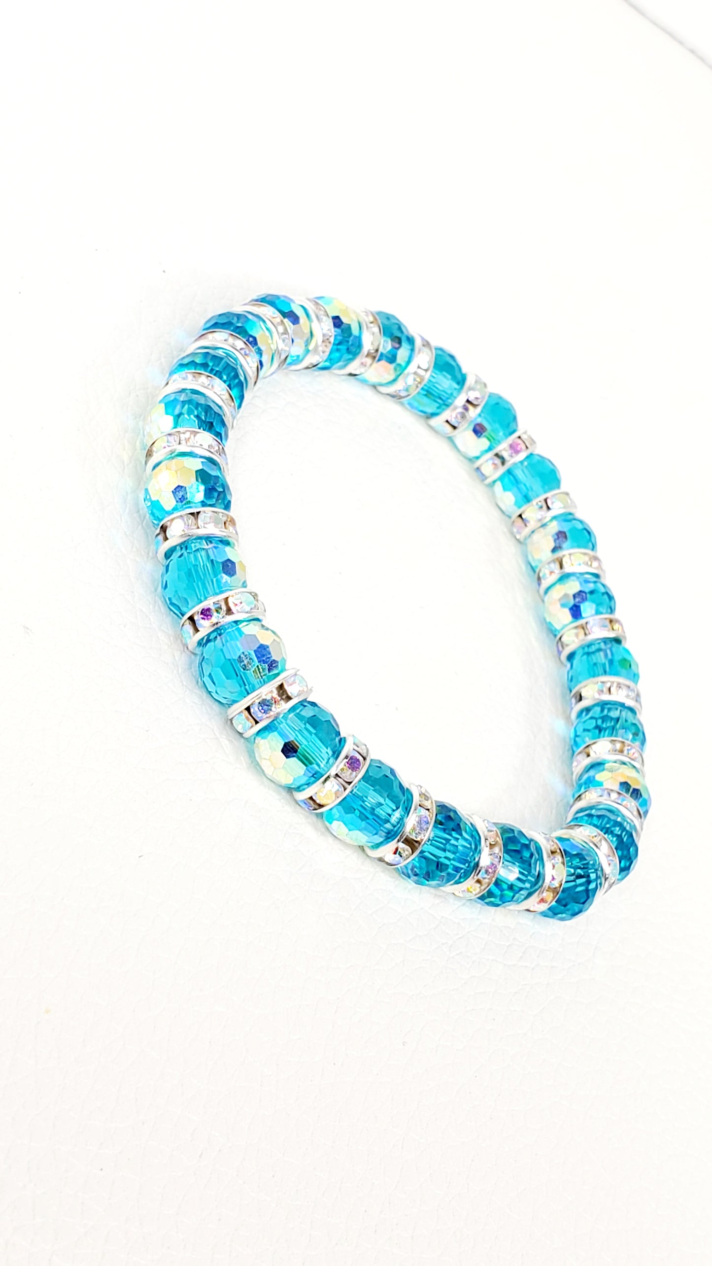 Beautiful Blue Aurora Borealis Faceted Crystal Glass Stretch Bracelet