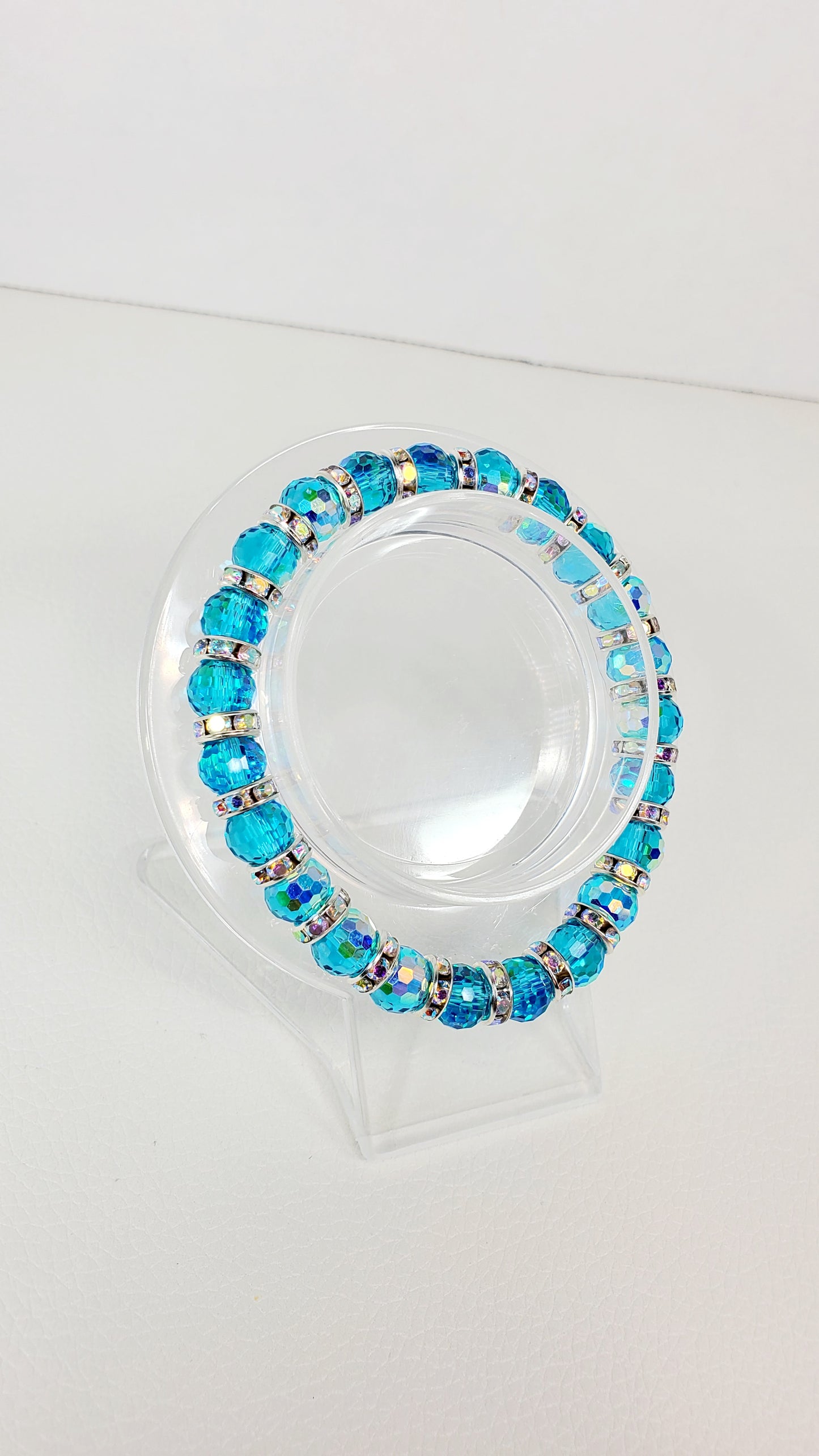 Beautiful Blue Aurora Borealis Faceted Crystal Glass Stretch Bracelet