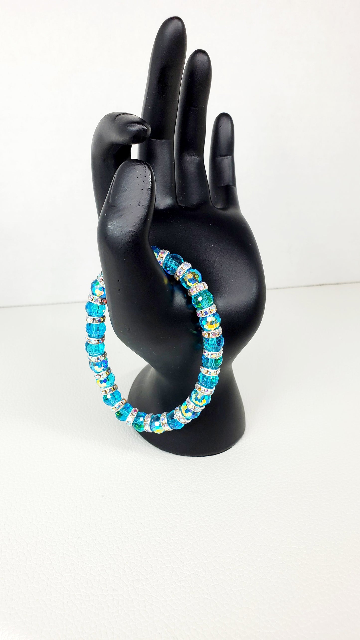 Beautiful Blue Aurora Borealis Faceted Crystal Glass Stretch Bracelet