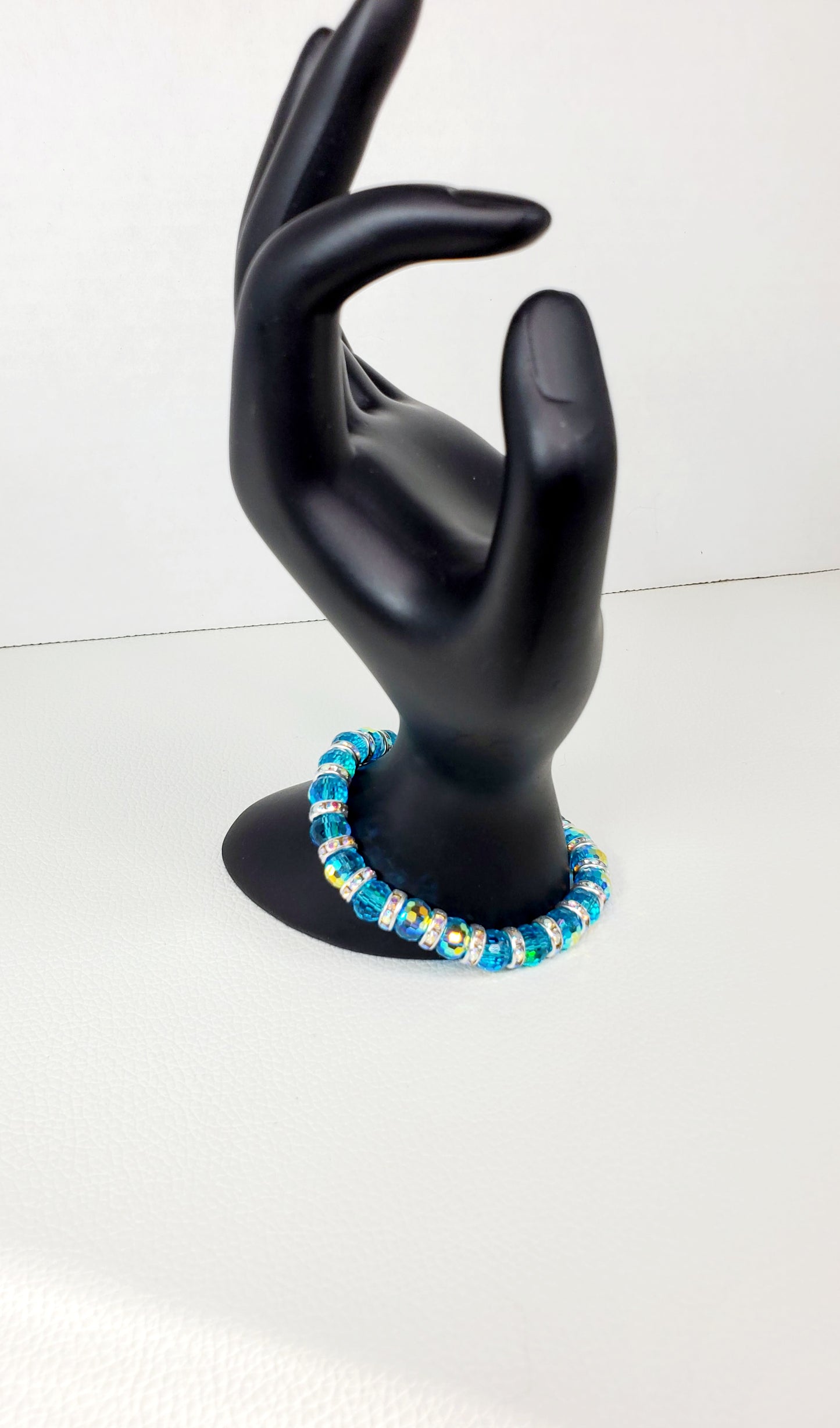Beautiful Blue Aurora Borealis Faceted Crystal Glass Stretch Bracelet