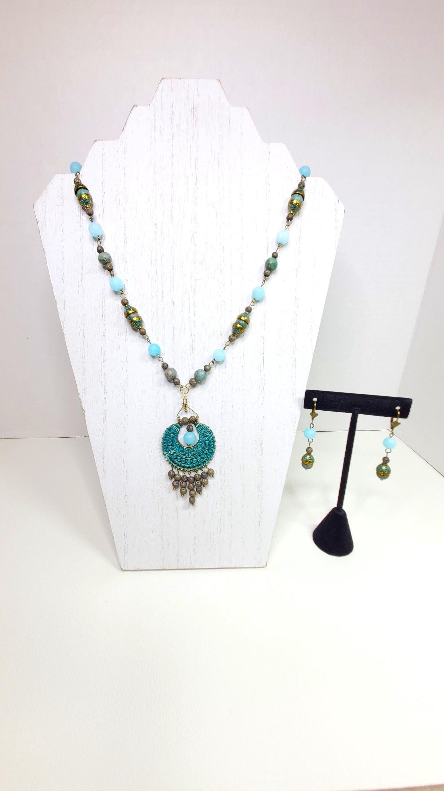 Maifanite and Quartz Crescent Necklace Set
